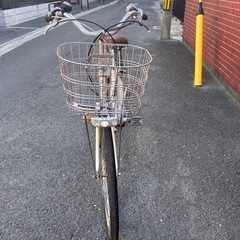 BRIDGESTONEアシスタ電動アシスト自転車 クリーム色 前カゴ付きの画像