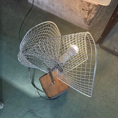 1点物 照明　スタンドライト　スタンドランプ　デザイン雑貨　インテリア　小物　家庭用コンセント　100v の画像