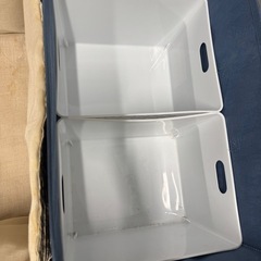 カゴと、ハンガーの画像