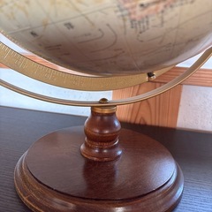 アンティーク調の地球儀の画像