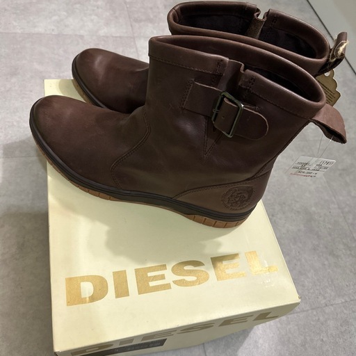 新品ディーゼル　ブーツ