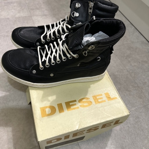 新品　ディーゼル　ブーツ黒