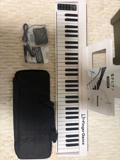 電子ピアノ折りたたみ (ベージュ) 宇多津の鍵盤楽器、ピアノの中古