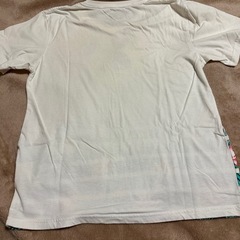 Lサイズ 半袖Tシャツ 白 サングラス風デザイン フローラルプリント の画像