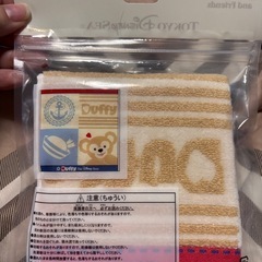 ダッフィーハンドタオル　新品未使用の画像