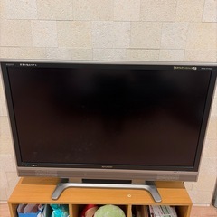 シャープ46型液晶テレビ (つかさん) 野幌のテレビ《液晶テレビ》の中古