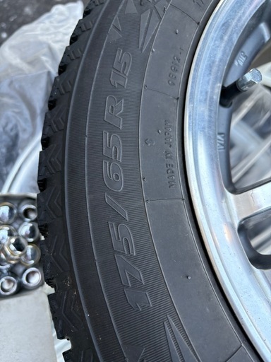 ホイール付きスタッドレスタイヤ175/65R15