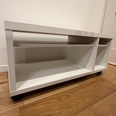 キャスター付き　テレビ台
の画像