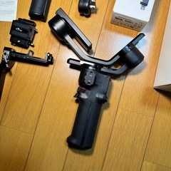 dji rs 3 mini ジンバルの画像