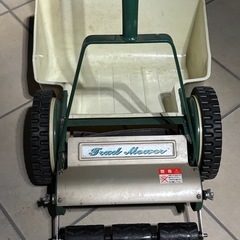 手動芝刈り機の画像