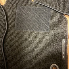 プリウス60系純正フロアマットの画像