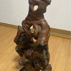 木の置物　飾りの画像