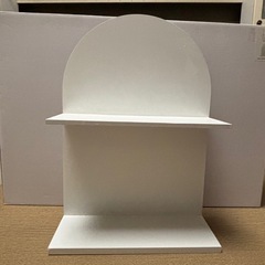 サリュ？3coins飾り棚の画像