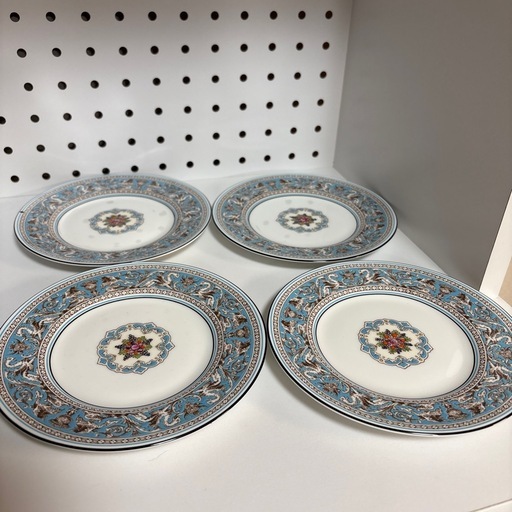 ウェッジウッド WEDGWOOD                          
フロレンティーン ターコイズ クーププレート　4