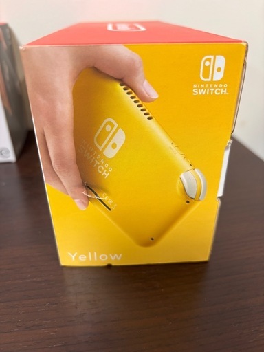 【新品未使用】Nintendo Switch Lite 本体  yellow