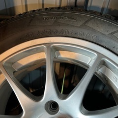 スパイクタイヤ　215/55R16の画像