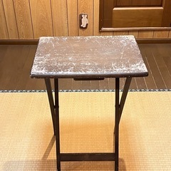 折りたたみテーブル