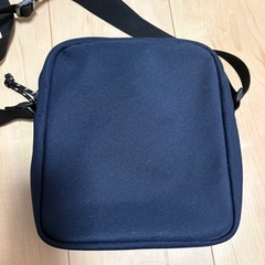 Tommy サコッシュの画像