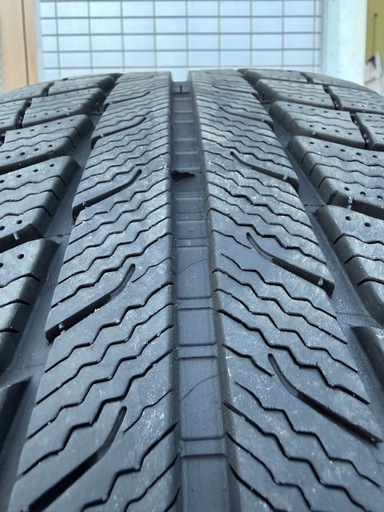 ミシュラン スタッドレスタイヤ　ラティチュード X-ICE 245/60R18