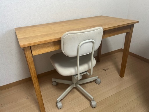 【無印良品】デスク＆チェア売ります！ 無印良品 デスクとチェア (mariko) 立町のテーブル《学習机》の中古