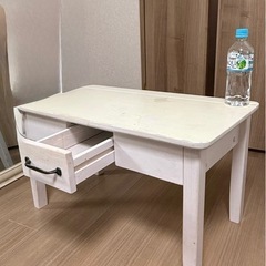 ドレッサーテーブルの画像