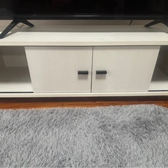 テレビ台　白　収納付き
の画像