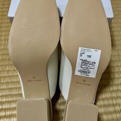 タグ付  LEPSIM スクエアヒールミュールの画像