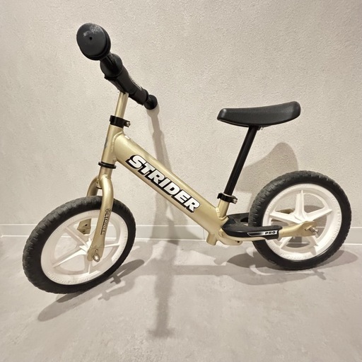 ストライダー　シャンパンゴールド 美品】10周年限定カラー STRIDER PROシャンパンゴールド 12インチ (Oct