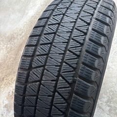 ランクル300 スタッドレス　ブリヂストンの画像