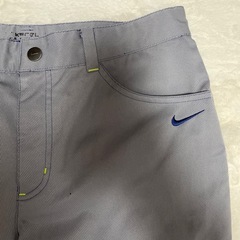 ナイキゴルフ　グレーパンツ　の画像