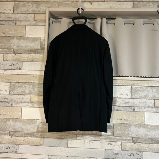ほぼ新品　メンズ　スーツ　ブラック