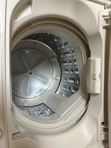 洗濯機ラック　2021年製の洗濯機