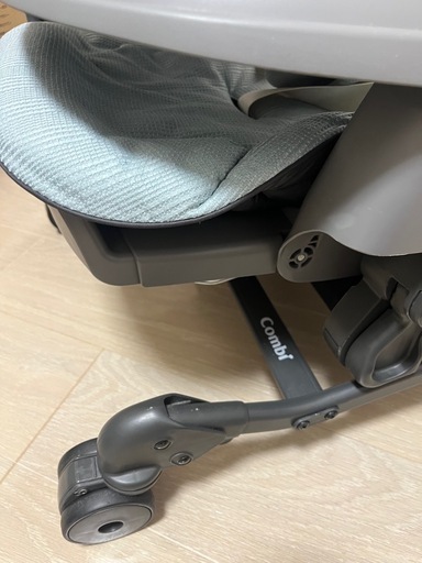 combi 電動ハイローチェア　ネムリラオート