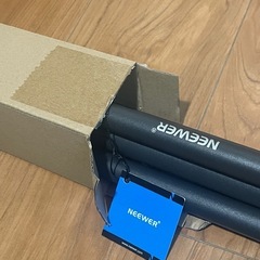 NEEWER 2パック LEDビデオライトとスタンドキット リモコン付きの画像