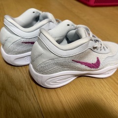 NIKE バッシュ 23cmの画像