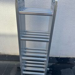 脚立梯子4.6ｍの画像