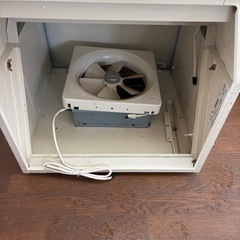 換気扇と換気扇カバーセットの画像