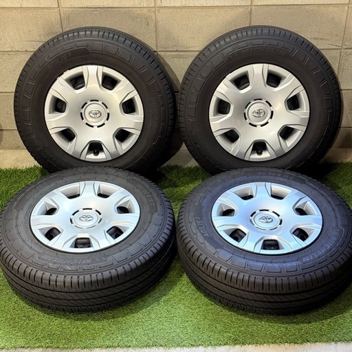 ハイエース　ホイールセット195/80R15C 108/106 S 4本