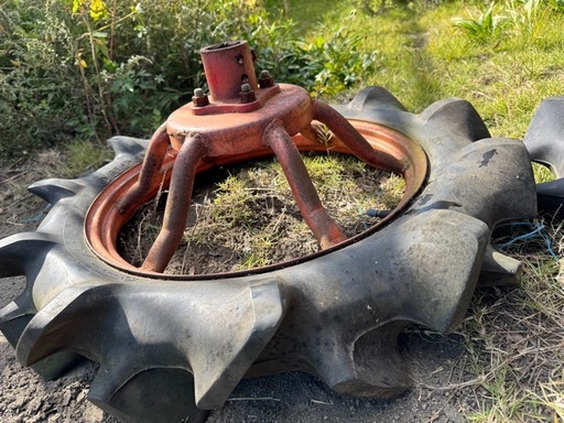 耕運機 管理機 水田車輪 タイヤ OHTSU 左右セット 農機具中古 OHTSU 農機具 タイヤ 4.00-19 2本セット　六角軸 