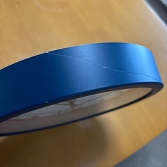 全長25cmの掛け時計 上部に割れあり 動作確認済みの画像