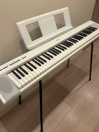  YAMAHA Electronic Keyboard piaggero NP - 32, whites