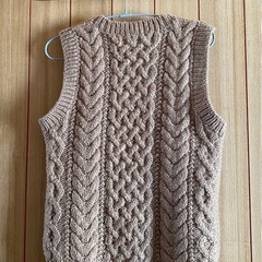 calinarニットベストの画像
