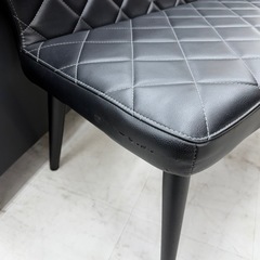 【超美品‼️】定価166,300円♪ セラミック天板 150cm幅4人掛けダイニングテーブルセット キルティング柄ベンチ 大理石調アイボリー♪の画像