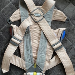 【超美品】ベビービョルン抱っこ紐(メッシュ)　ベビー用品の画像