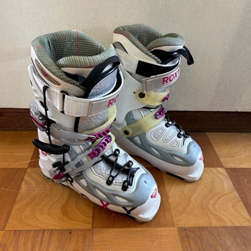 1/14迄　roxy スキー　ブーツ　22cm 23cm 275 ホワイトピンク