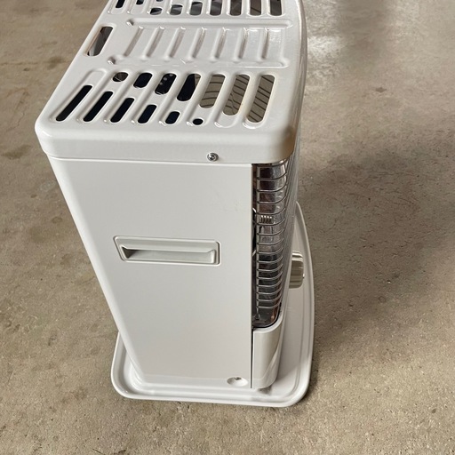 ストーブ　ファンヒーター　トヨトミ