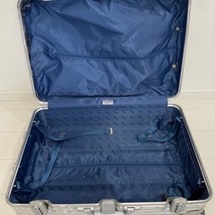 REMOWAアルミスーツケースの画像