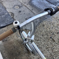 682、折りたたみ自転車20インチ銀の画像