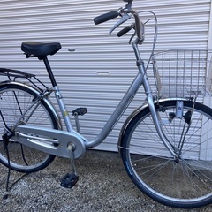 685、ママチャリ24インチ銀の画像
