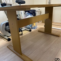2/23までニトリ　ダイニングテーブル　の画像